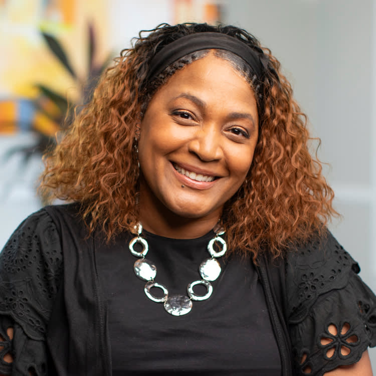 Tamekia EXT DI facewall